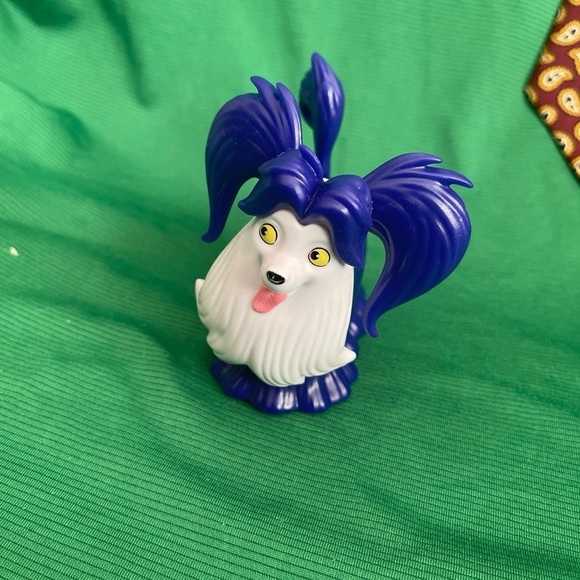 DISNEY  VAMPIRINA WOLFIE PURPLE WHITE DOG JUST PLAY TOY FIGURE 3.5” - Picture 1 of 6